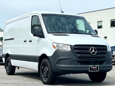Used 2025 Mercedes-Benz Sprinter 2500 image 1