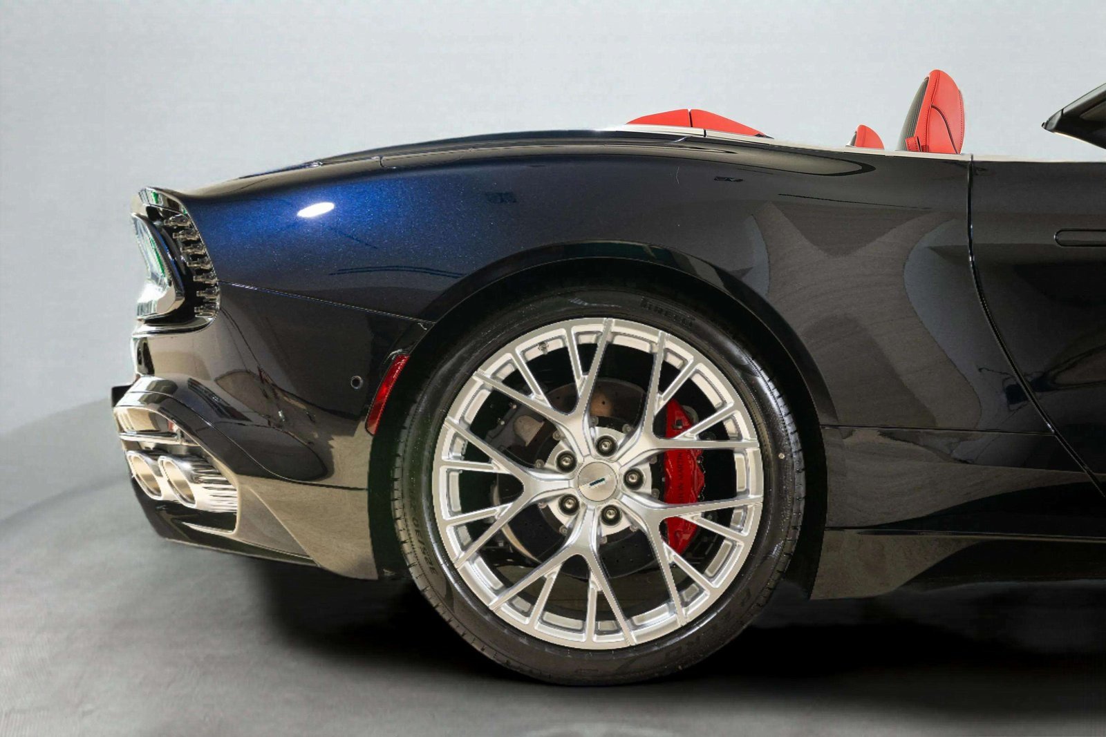 New 2026 Aston Martin Vanquish Convertible RWD image 77