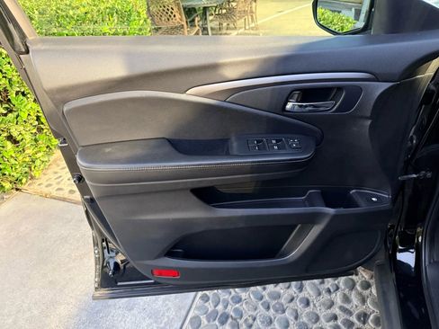 Used 2020 Honda Ridgeline RTL image 11