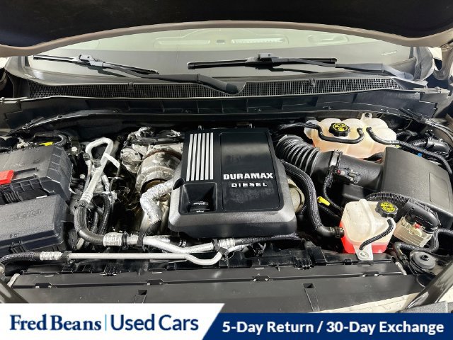 Used 2022 Chevrolet Suburban LT w/ Luxury Package AWD/4WD image 39