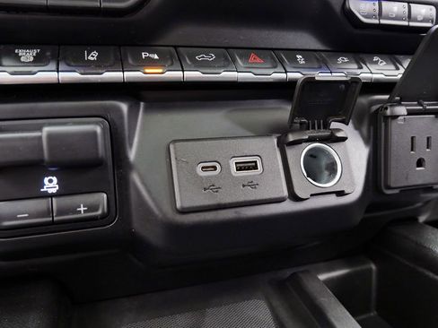 Used 2021 GMC Sierra 2500 AT4 w/ AT4 Premium Plus Package AWD/4WD image 31