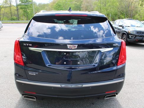 Used 2017 Cadillac XT5 Luxury w/ Driver Awareness Package AWD/4WD image 9