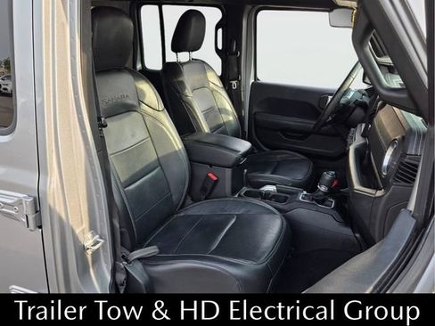 Used 2018 Jeep Wrangler Unlimited Sahara AWD/4WD image 15