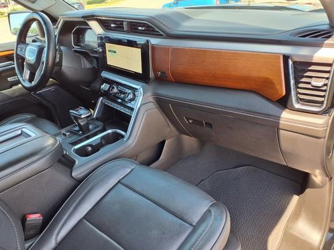 Used 2022 GMC Sierra 1500 Denali RWD image 12