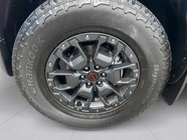 Used 2023 Nissan Frontier Pro-X w/ Pro-X Premium Package RWD image 9