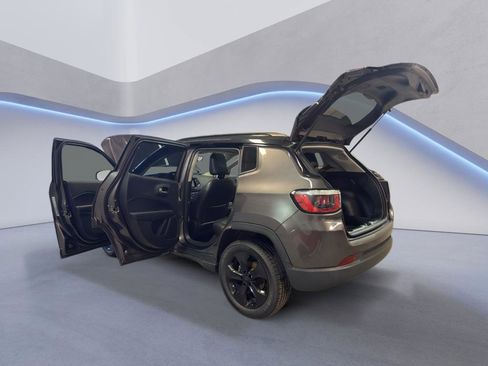 Used 2019 Jeep Compass Altitude AWD/4WD image 10