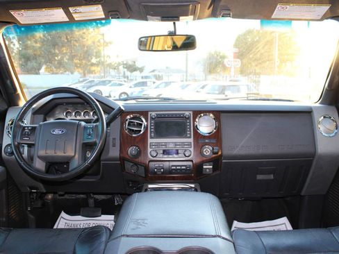 Used 2011 Ford F250 Lariat w/ Lariat Ultimate Pkg image 24