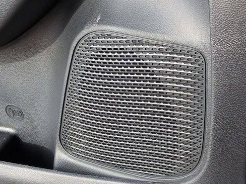 New 2026 Chrysler Pacifica Select FWD image 16