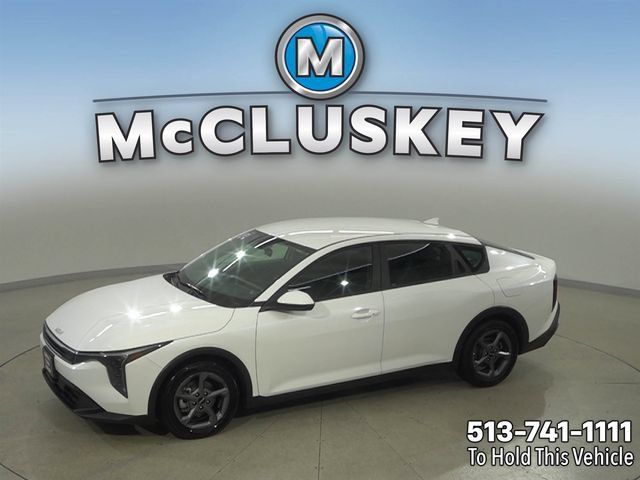 Used 2025 Kia K4 FWD image 1