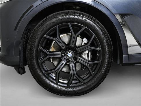 Used 2019 BMW X7 xDrive40i w/ Cold Weather Package AWD/4WD image 26