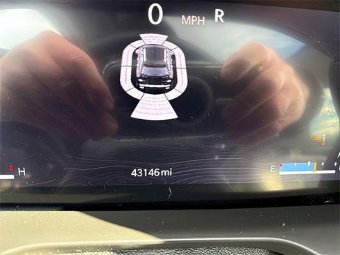 Used 2022 Jeep Grand Cherokee Summit w/ Luxury Tech Group V image 31