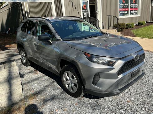 Used 2021 Toyota RAV4 LE w/ Carpet Mat Package (TMS) FWD image 3