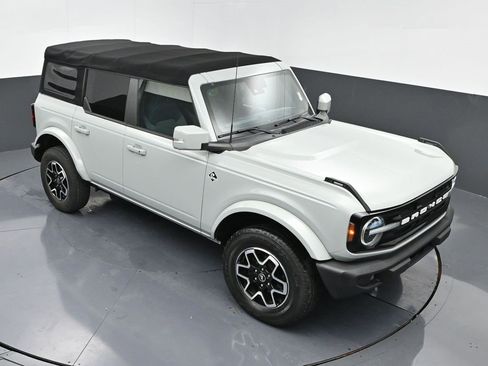 Certified 2022 Ford Bronco Outer Banks image 40