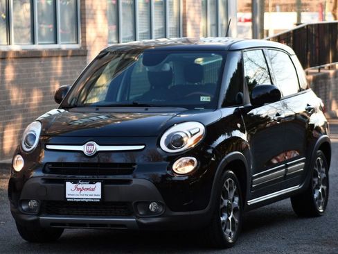 Used 2014 FIAT 500L Trekking w/ Popular Equipment Group image 3