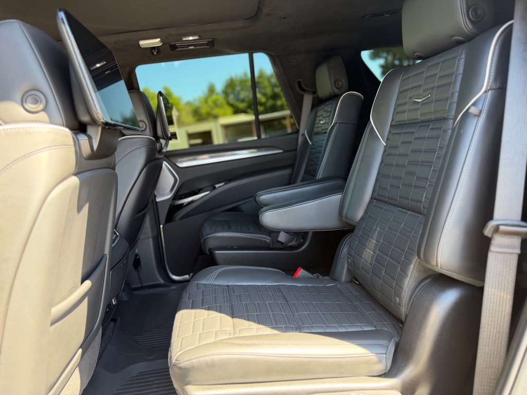 Used 2026 Cadillac Escalade V w/ LPO, ONYX Package AWD/4WD image 14