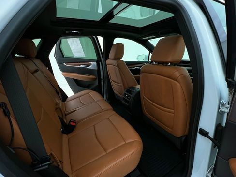 Used 2020 Cadillac XT5 Premium Luxury image 3