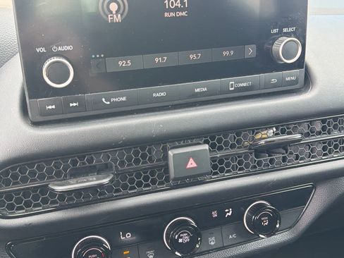 Used 2024 Honda HR-V LX image 11