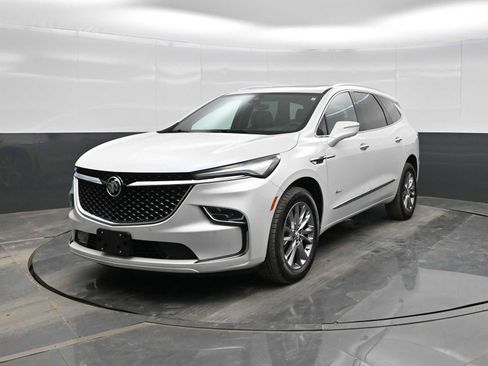 Used 2023 Buick Enclave Avenir w/ Avenir Technology Package image 4