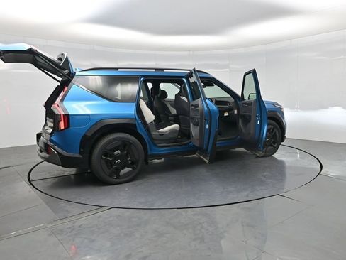 New 2026 Kia EV9 GT-Line AWD/4WD image 4