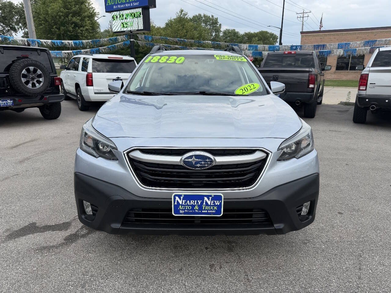 Used 2022 Subaru Outback Premium AWD/4WD image 2