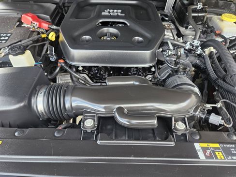 Used 2021 Jeep Wrangler Rubicon AWD/4WD image 24