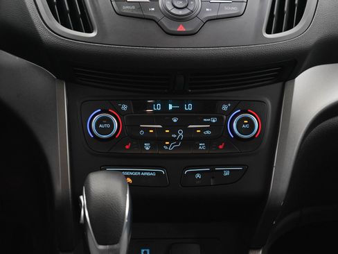 Used 2018 Ford Escape SE w/ Ford Safe & Smart Package AWD/4WD image 18
