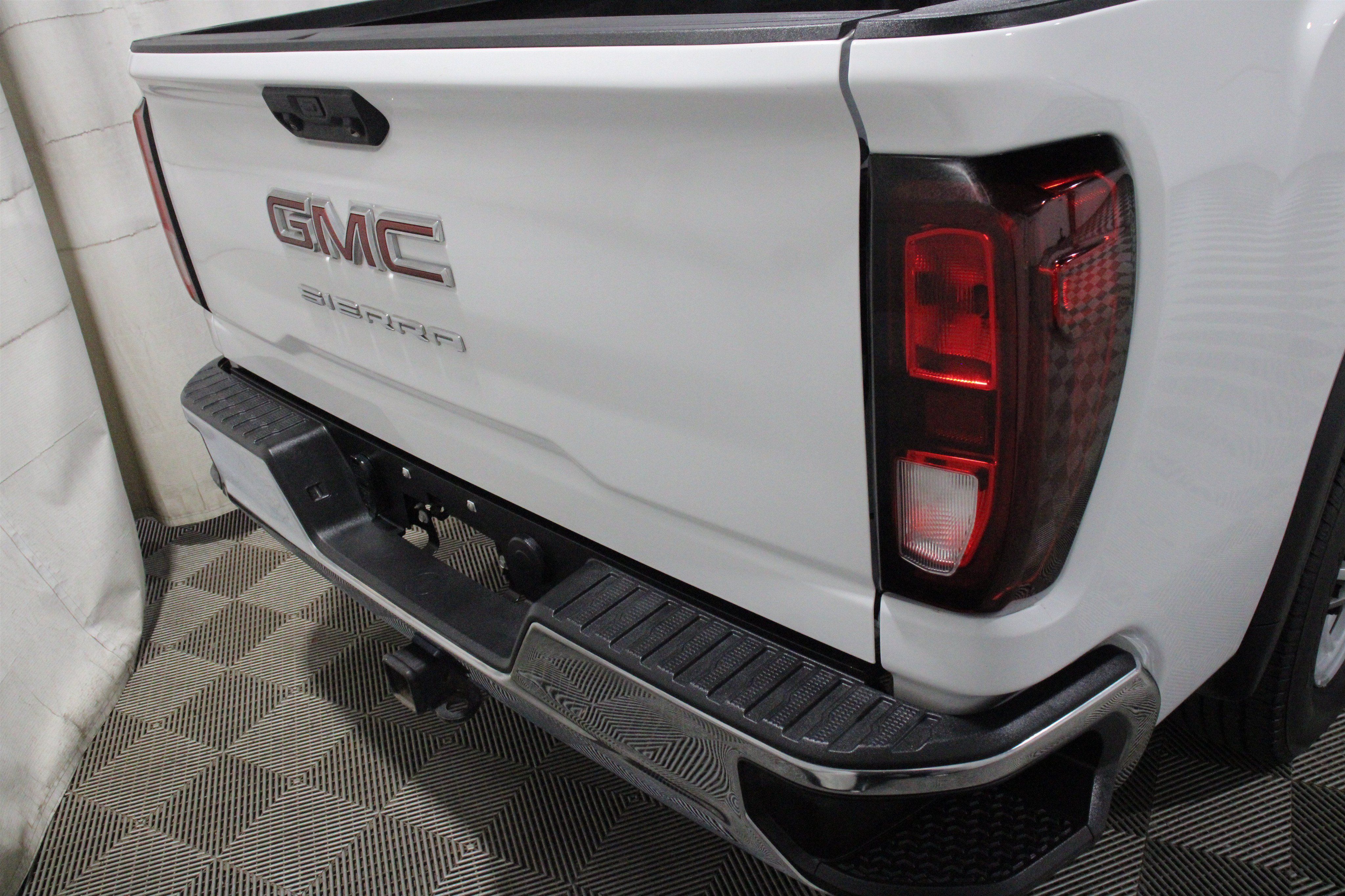 Used 2024 GMC Sierra 2500 Pro w/ Convenience Package RWD image 24