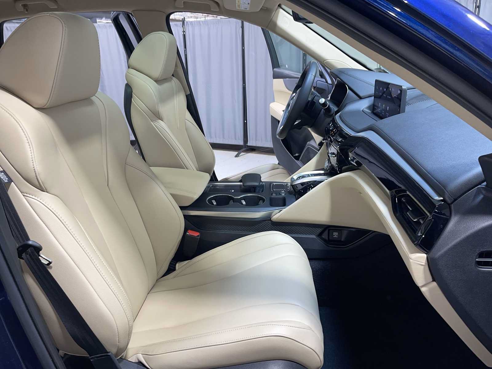 Used 2024 Acura MDX SH-AWD image 14