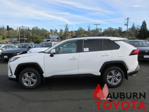 New 2025 Toyota RAV4 XLE image 6