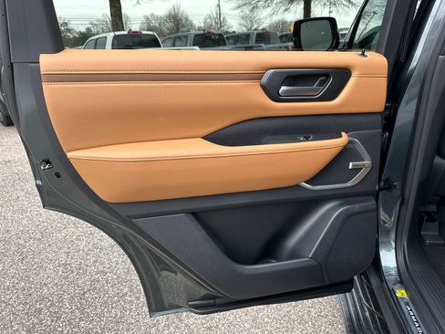 New 2026 Nissan Armada Platinum Reserve image 23