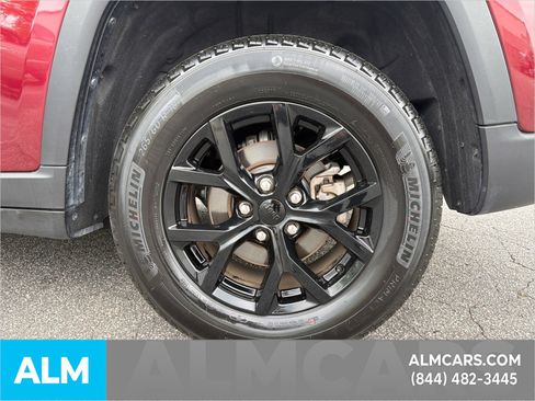Used 2025 Jeep Grand Cherokee Altitude AWD/4WD image 23