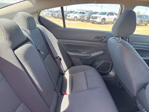 Used 2025 Nissan Altima 2.5 SV image 33