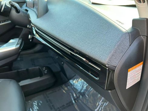 Used 2024 Kia EV6 Light image 39