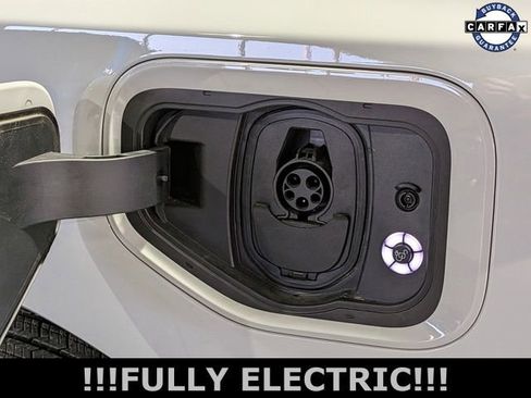 Used 2023 Ford F150 Lightning XLT image 13