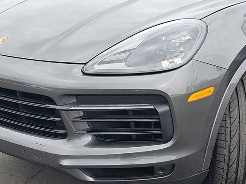 Used 2020 Porsche Cayenne AWD/4WD image 33
