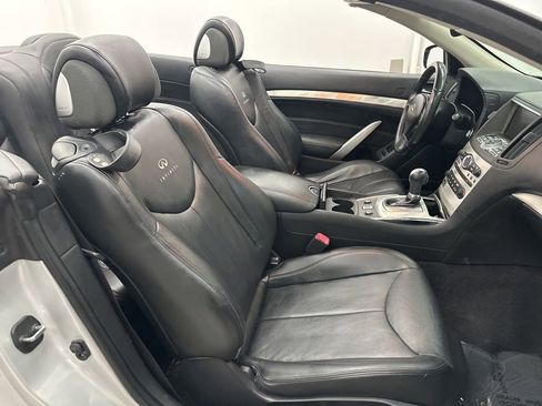 Used 2012 INFINITI G37 Convertible w/ Premium Pkg RWD image 21