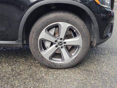 Used 2019 Mercedes-Benz GLC 300 4MATIC image 9