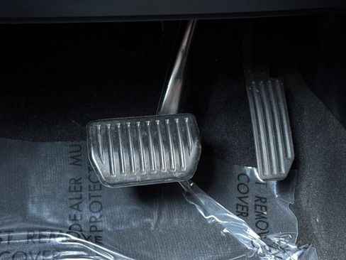 Used 2019 Land Rover Range Rover Evoque SE image 40