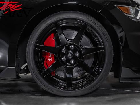 Used 2018 Ford Mustang Shelby GT350R w/ GT350R Equipment Group 920A RWD image 16