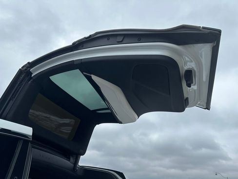 Used 2017 Tesla Model X 90D image 24