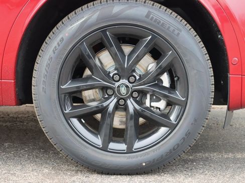 Certified 2025 Land Rover Discovery Sport S image 9