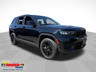 Used 2025 Jeep Grand Cherokee Altitude
