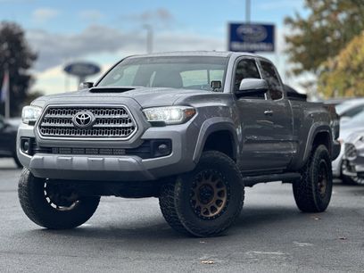 Used 2016 Toyota Tacoma TRD Sport w/ Towing Package