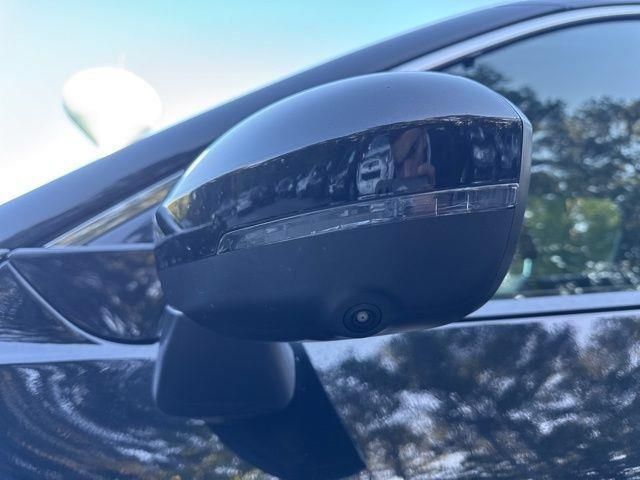Used 2021 Nissan Rogue SV AWD/4WD image 12