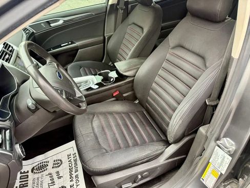 Used 2014 Ford Fusion SE w/ Equipment Group 501A image 11