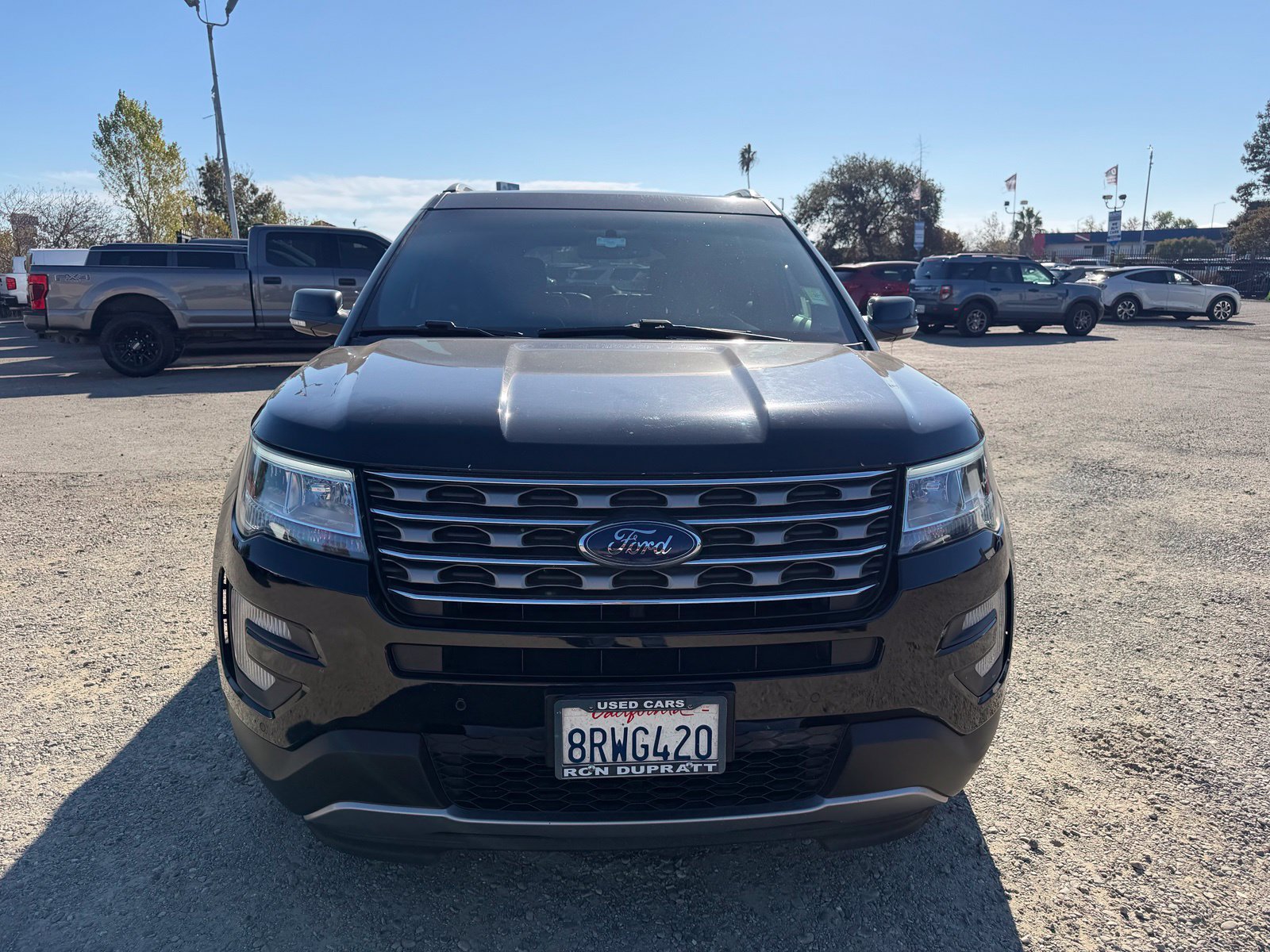 Used 2017 Ford Explorer XLT w/ Equipment Group 202A FWD image 8
