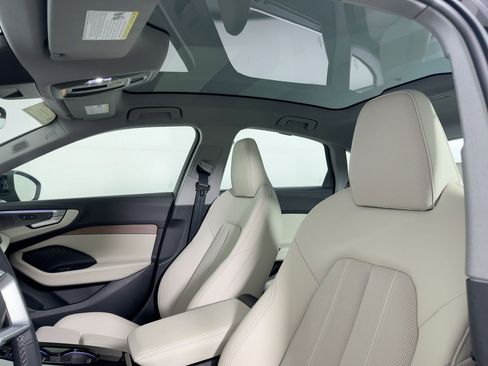 Used 2025 Audi A5 2.0T Prestige image 14