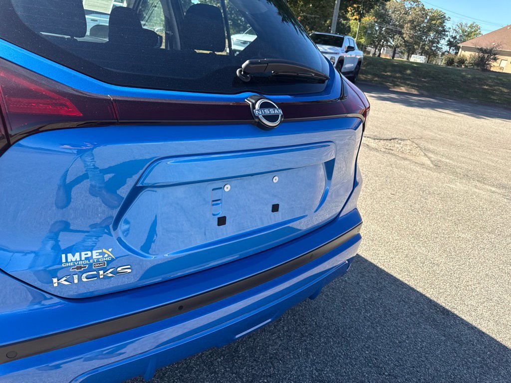 Used 2023 Nissan Kicks S FWD image 28