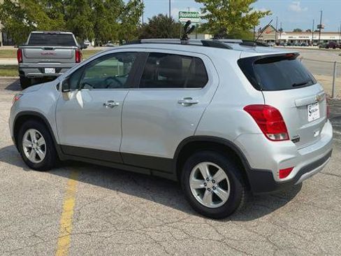 Used 2018 Chevrolet Trax LT w/ LT Convenience Package FWD image 6