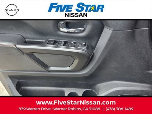 Used 2021 Nissan Titan PRO-4X w/ Pro-4x Convenience Package AWD/4WD image 29